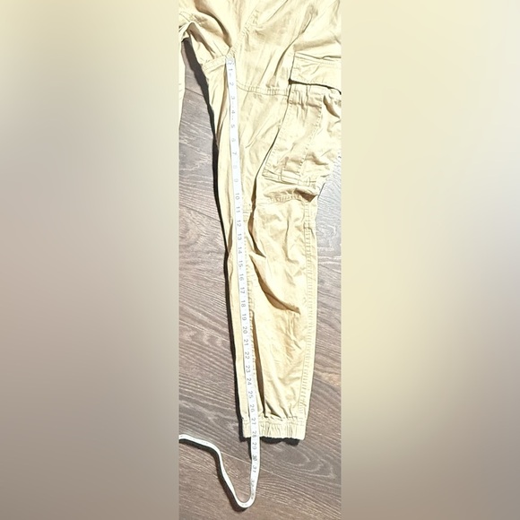 H&M Tan Cargo Pants with Elastic Cuffs - Picture 3 of 8